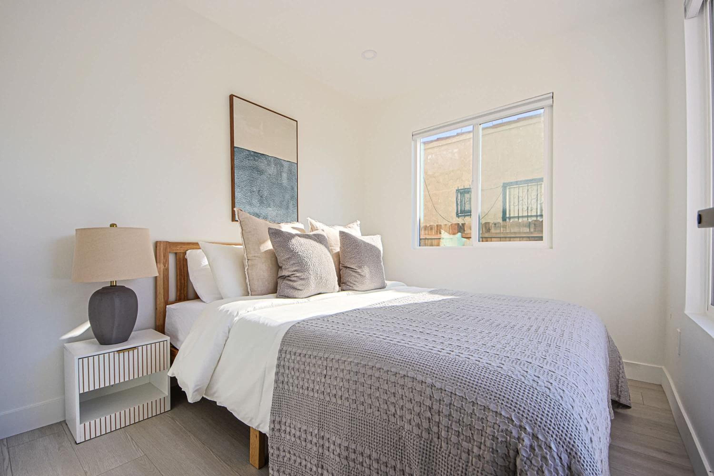 Photograph supplied for Cozy 4B Villa with Pool 15 Minutes to Venice Beach