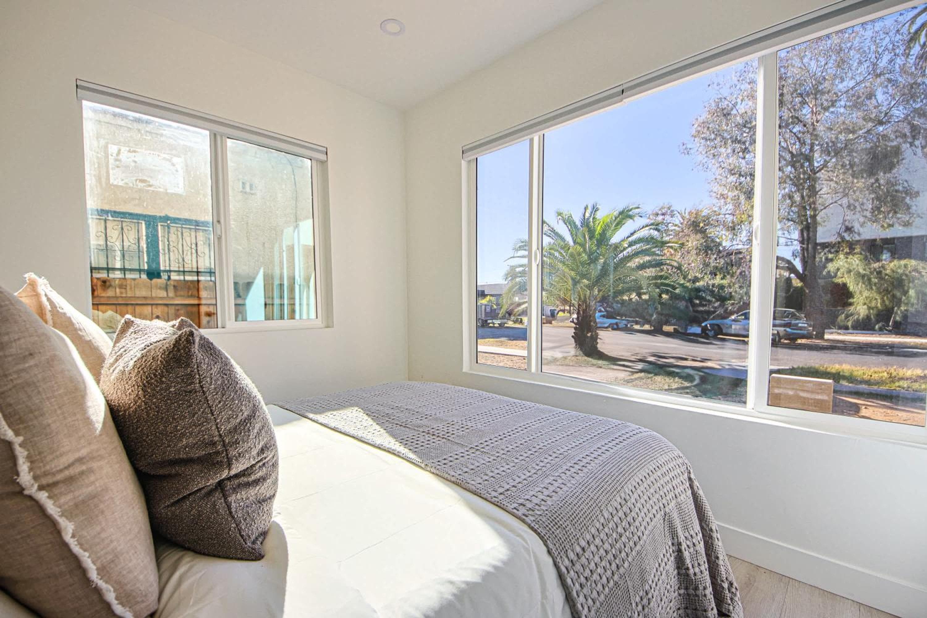 Photograph supplied for Cozy 4B Villa with Pool 15 Minutes to Venice Beach