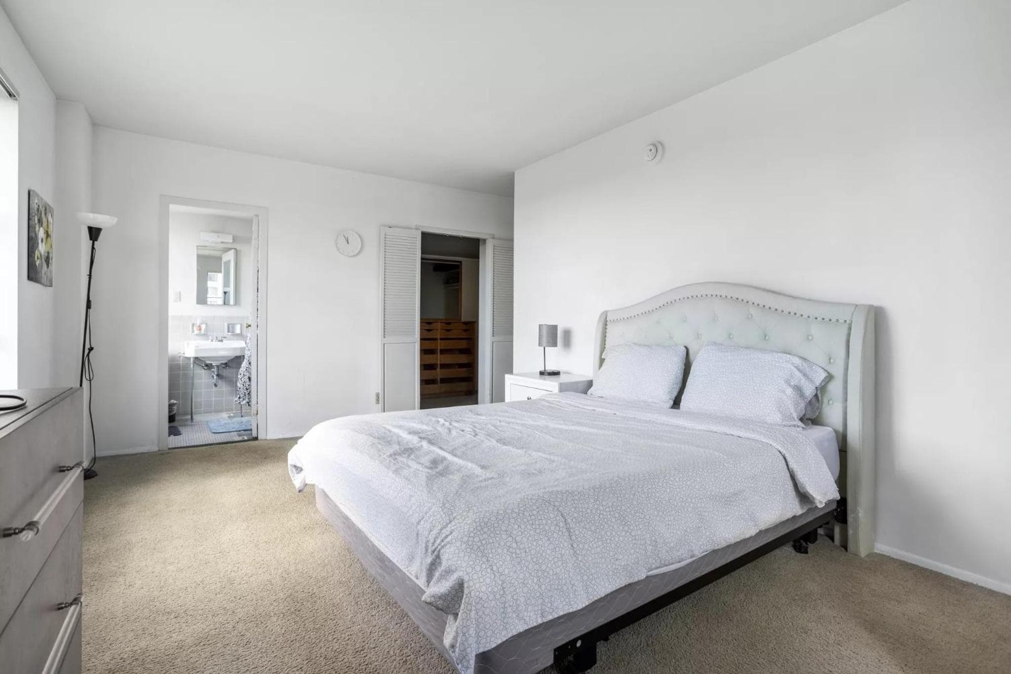 Photograph supplied for Luxury 2 Bedroom 2 Bathroom Residence Great View