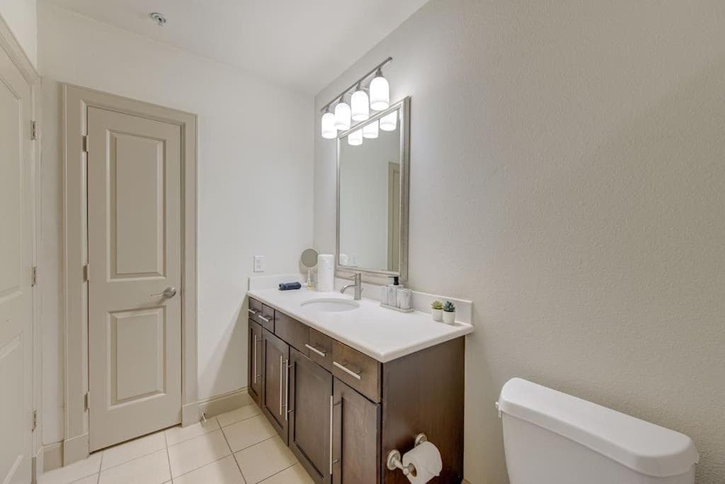 Photograph supplied for Spacious 1BR near NRG Pool, Free Wi-Fi & Parking