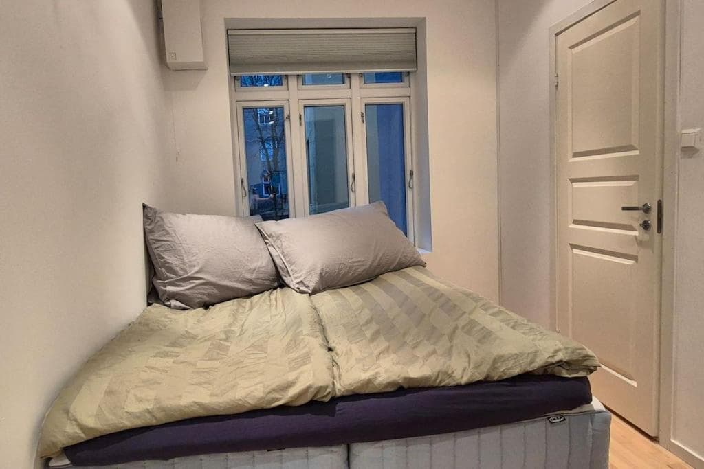 Photograph supplied for Luxurious city apartment