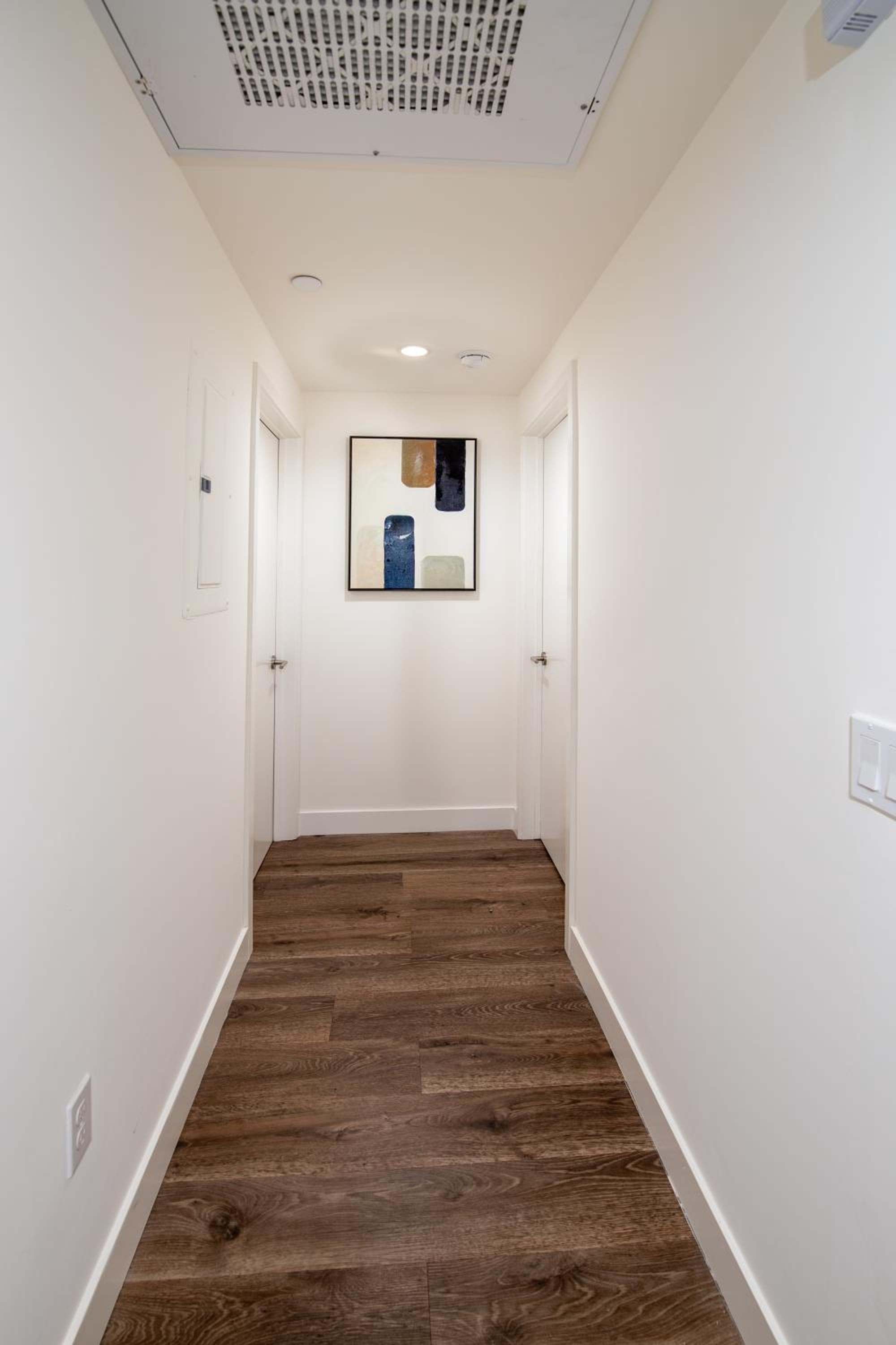 Photograph supplied for New Modern 2BR 3BA Apt in Central LA Rooftop & Free Parking
