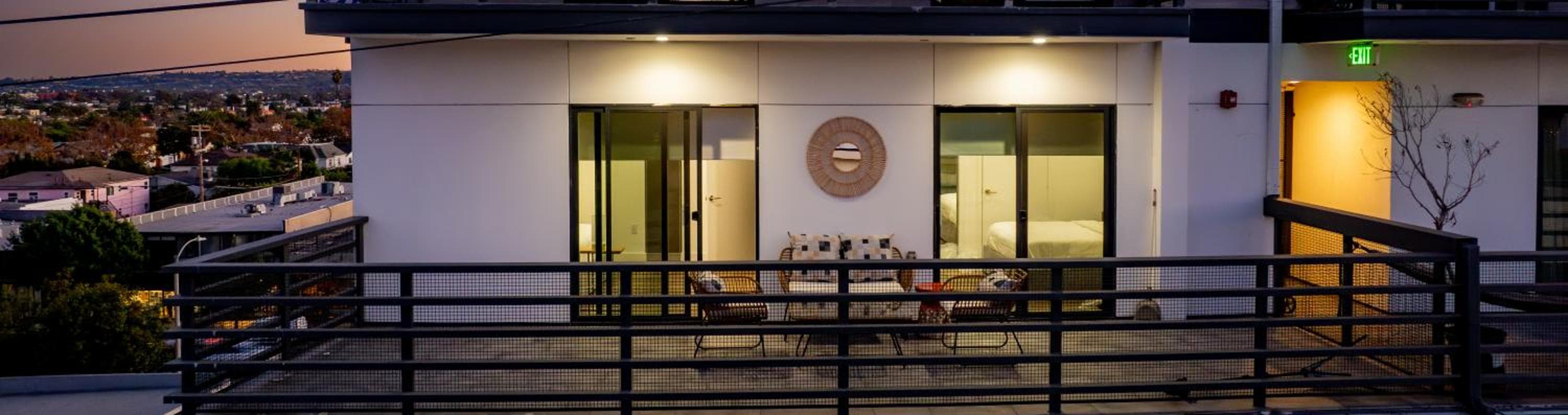 Photograph supplied for New Modern 2BR 3BA Apt in Central LA Rooftop & Free Parking