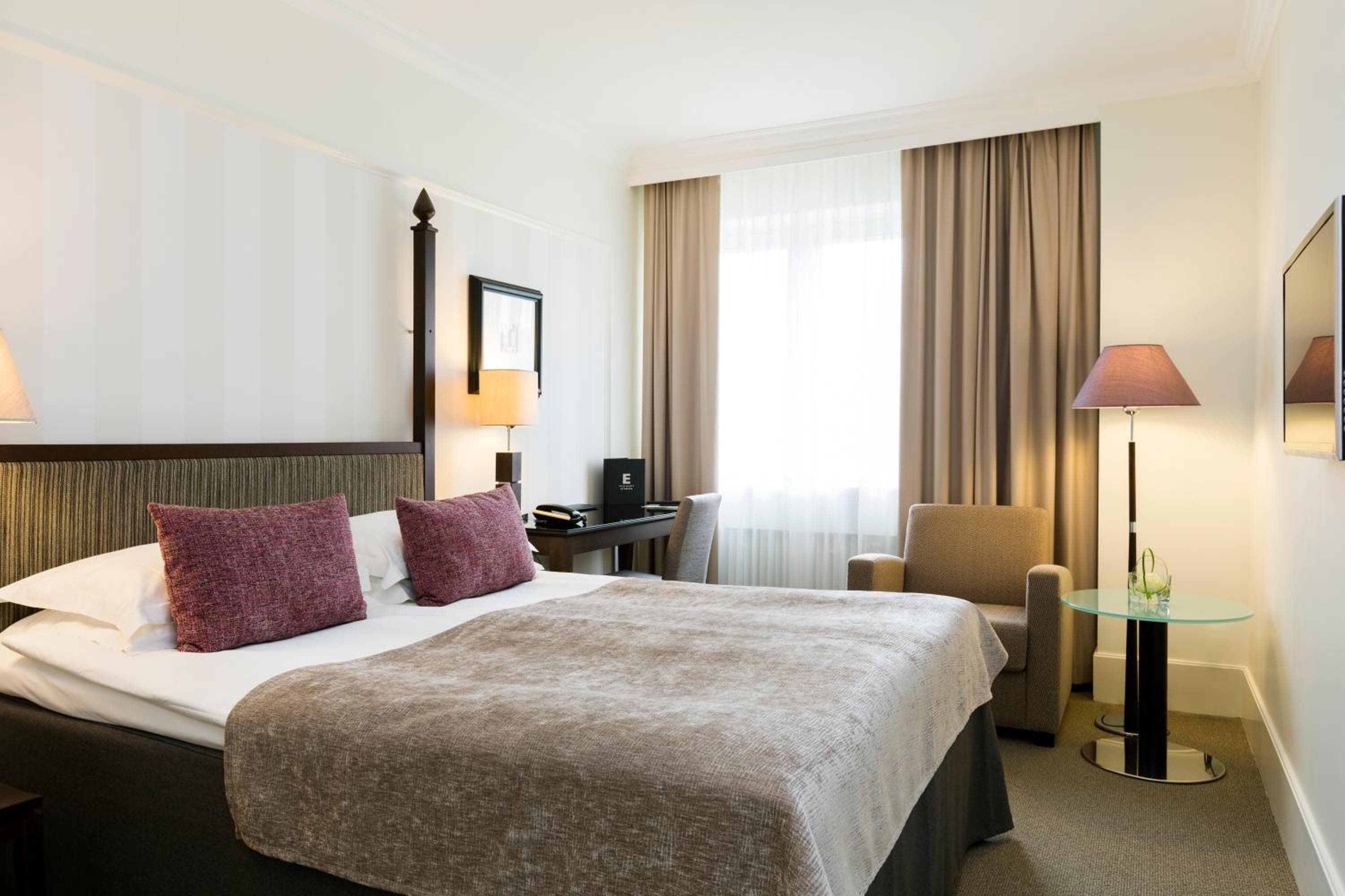 Photograph supplied for Elite Park Avenue Hotel