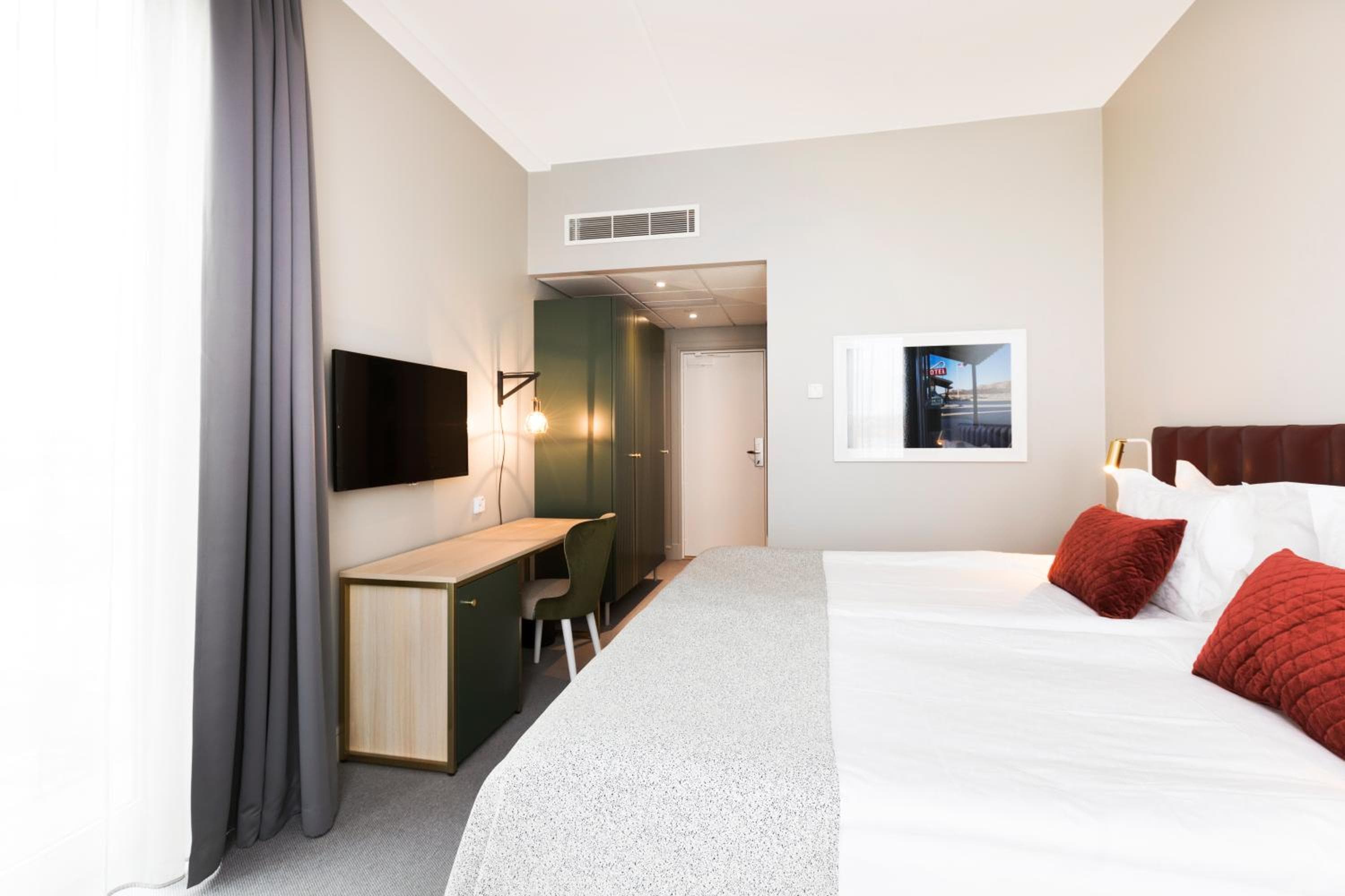 Photograph supplied for Elite Hotel Academia