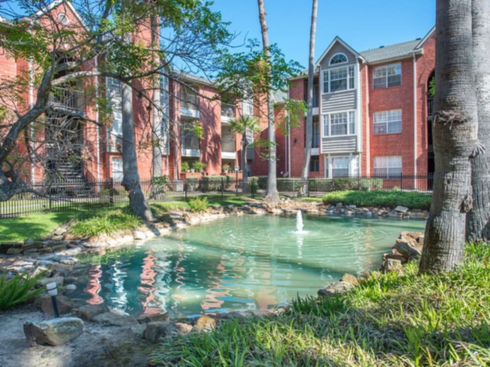Photograph supplied for Near Nrg - Book For Rodeo - 2 Bedroom 2 Bath - Resort Style Pool