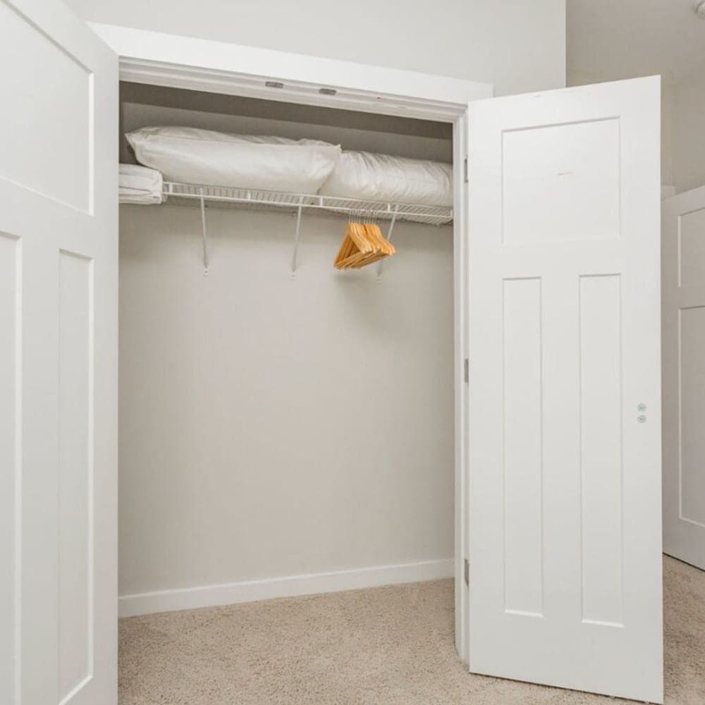 Photograph supplied for Cozysuites TWO Music Row Condos w Parking