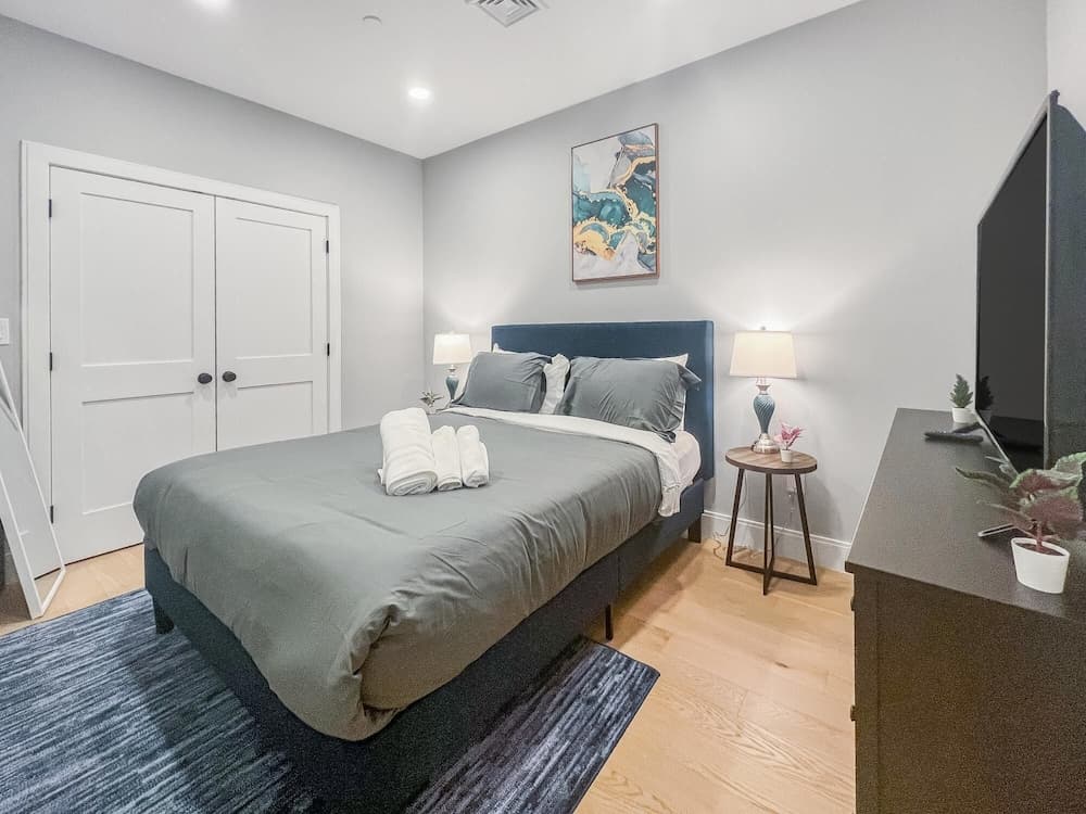 Photograph supplied for Luxury 2BD 2BA Near Logan Airport and T Station