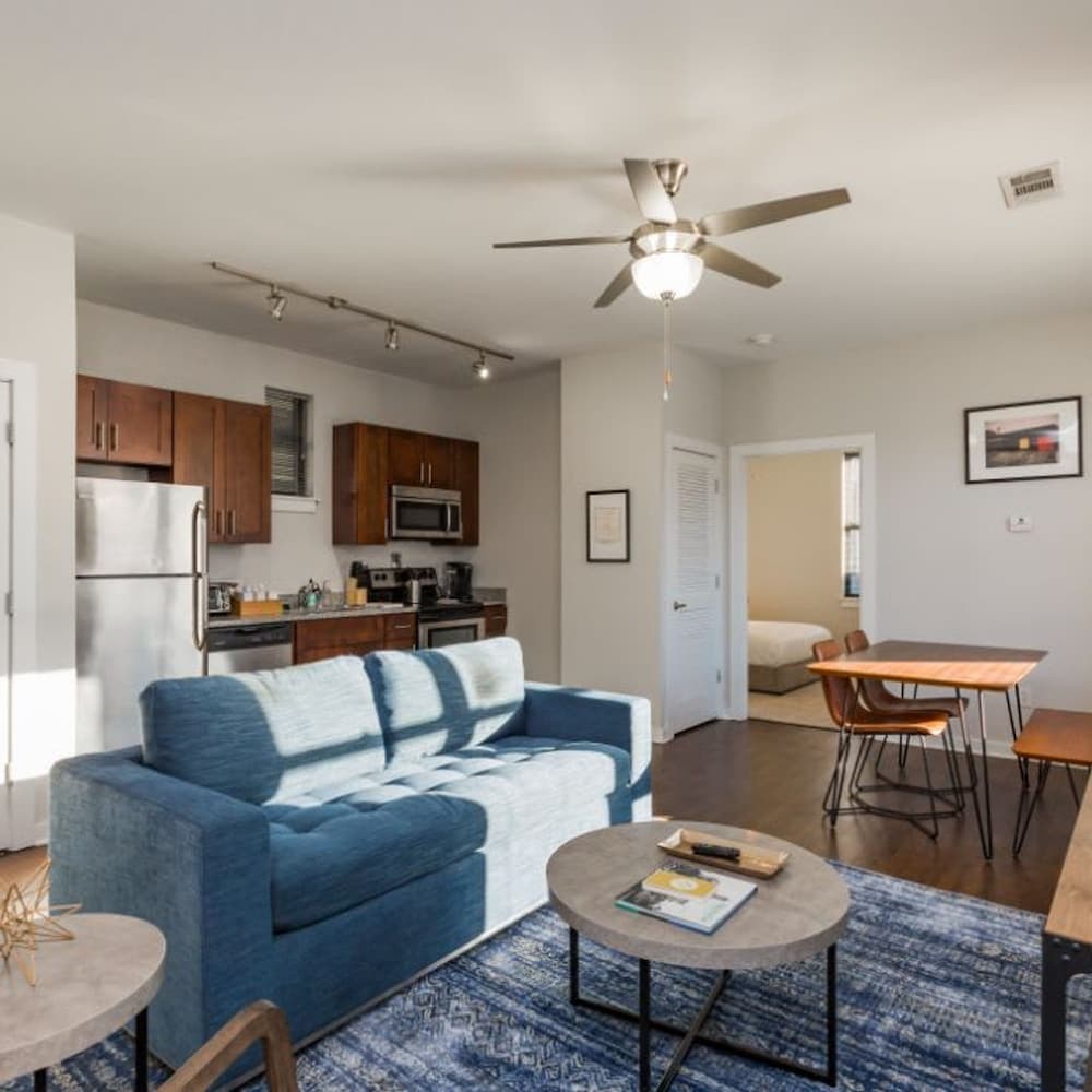 Photograph supplied for Cozysuites Music Row Spacious 1BR -free Parking 60