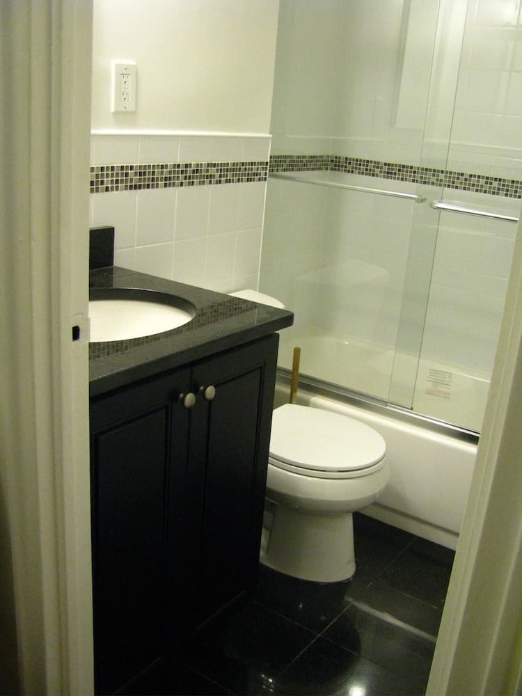 Photograph supplied for Midtown East 1BR with Private Balcony DR 26