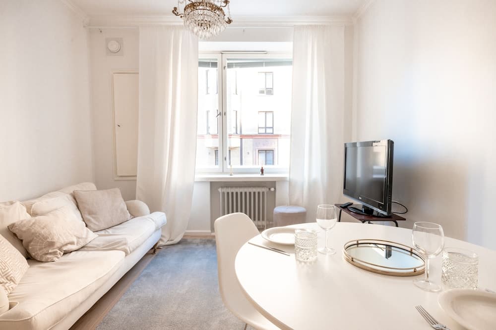 Photograph supplied for 2ndhomes Charming and Cozy 1BR Apartment