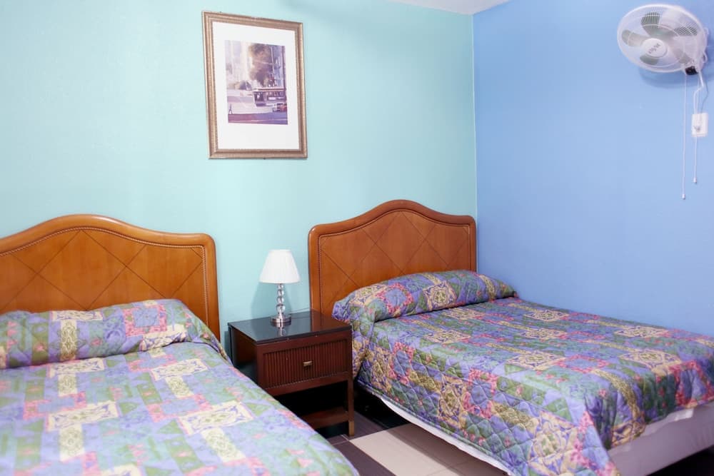Photograph supplied for Oak Hotel