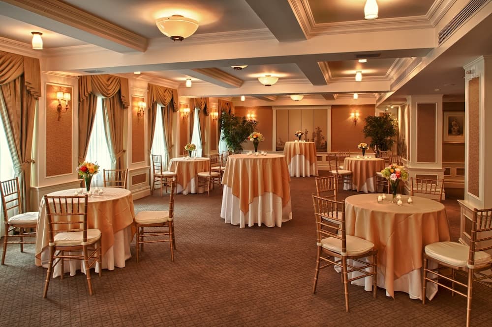 Photograph supplied for Hotel Plaza Athenee
