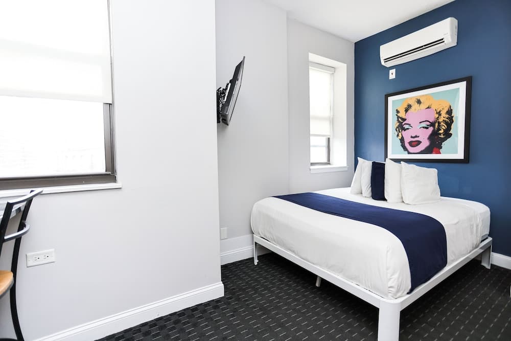 Photograph supplied for Maverick Suites at 400 Columbus Ave