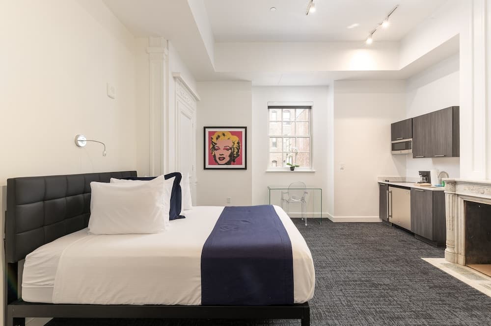 Photograph supplied for Maverick Suites at 28 Fenway