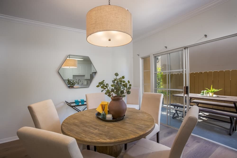Photograph supplied for Orlando Townhouse