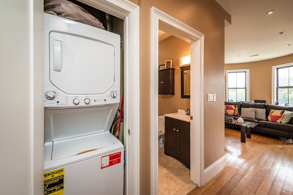 Photograph supplied for Pelicanstay in Boston Bay Village