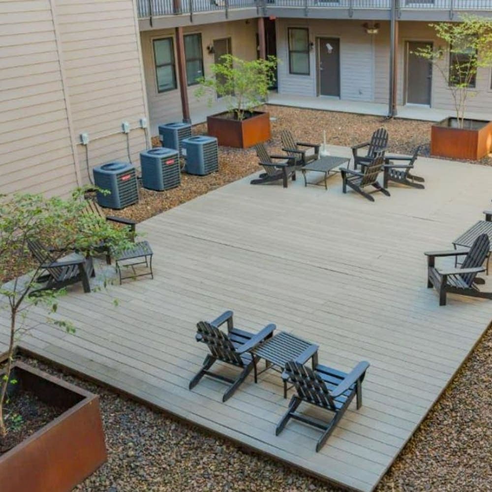 Photograph supplied for Cozysuites Music Row Spacious 2BR Free Parking 25
