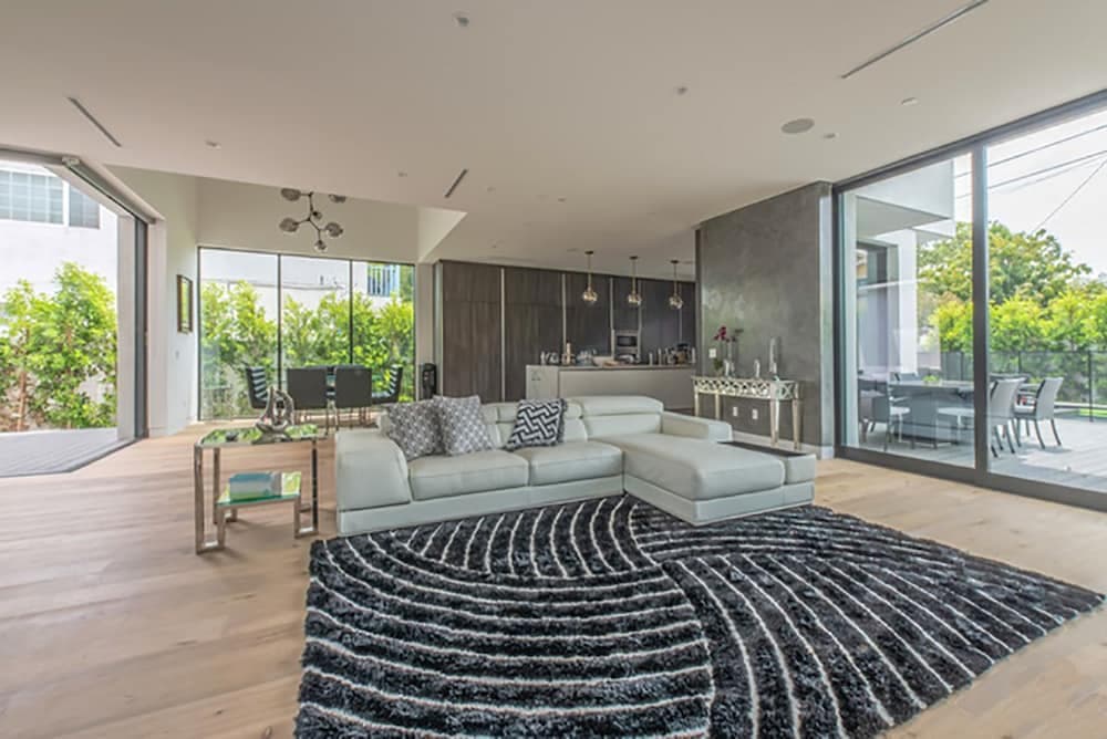 Photograph supplied for Laurel Modern Villa