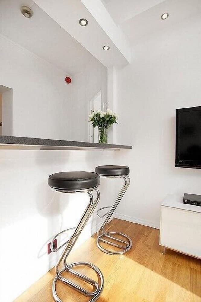 Photograph supplied for Modern Apartment In The City Center
