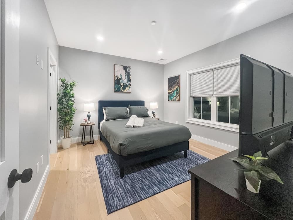 Photograph supplied for Luxury 3BD 2BA Near Logan Airport and T Station