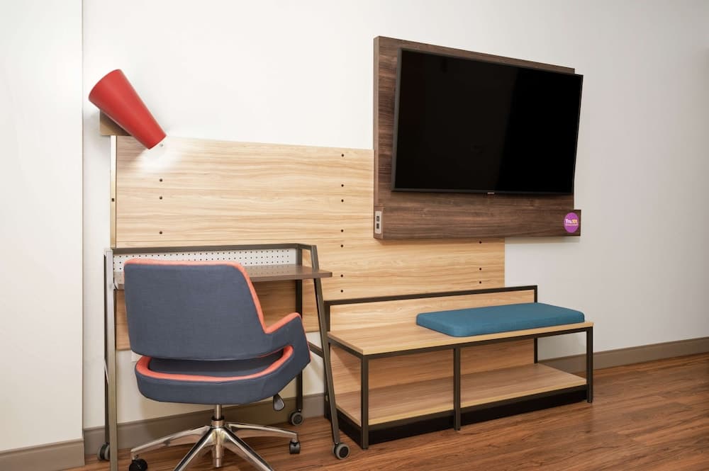 Photograph supplied for Tru By Hilton Baltimore Harbor East, MD