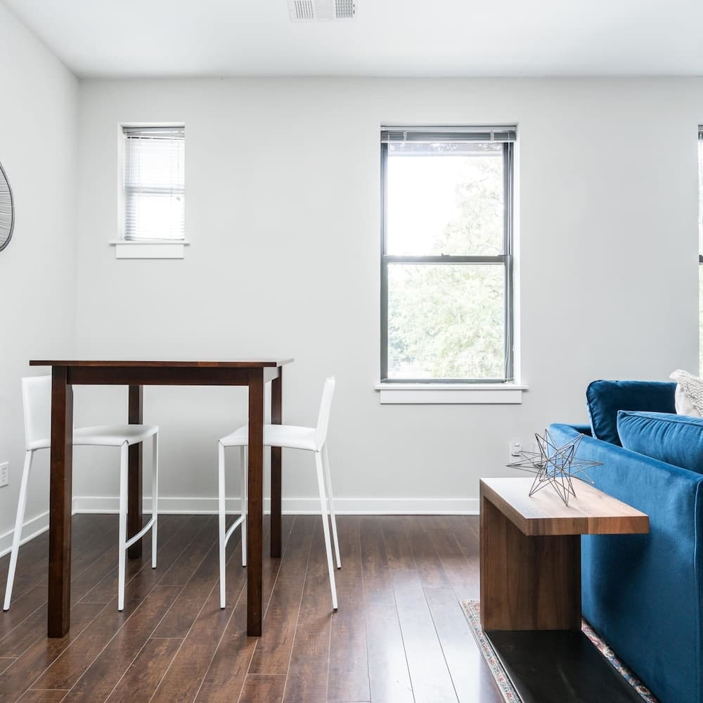 Photograph supplied for Cozysuites Musicrow Astonishing Studio Free Parking 37