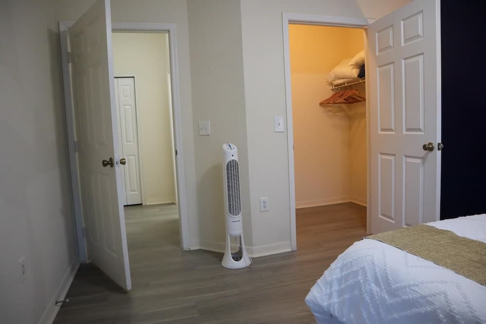 Photograph supplied for Upgraded 3 bed apt Close to Beaches and Mayo Clinic