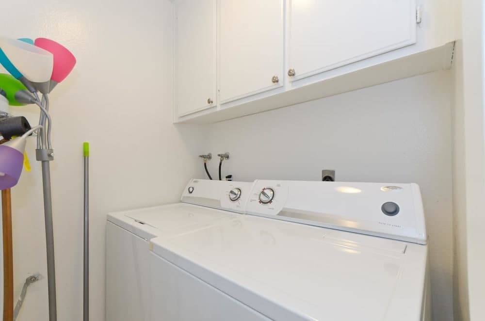 Photograph supplied for LA037 2 Bedroom Apartment By Senstay