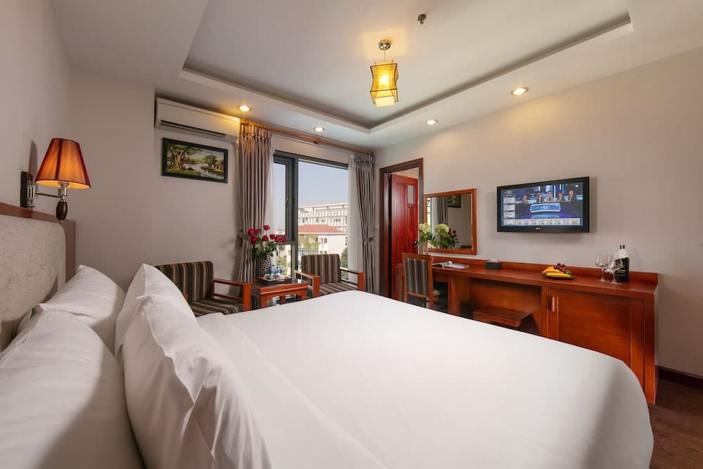 Photograph supplied for 2ndhomes Charming 2BR Home w Balcony