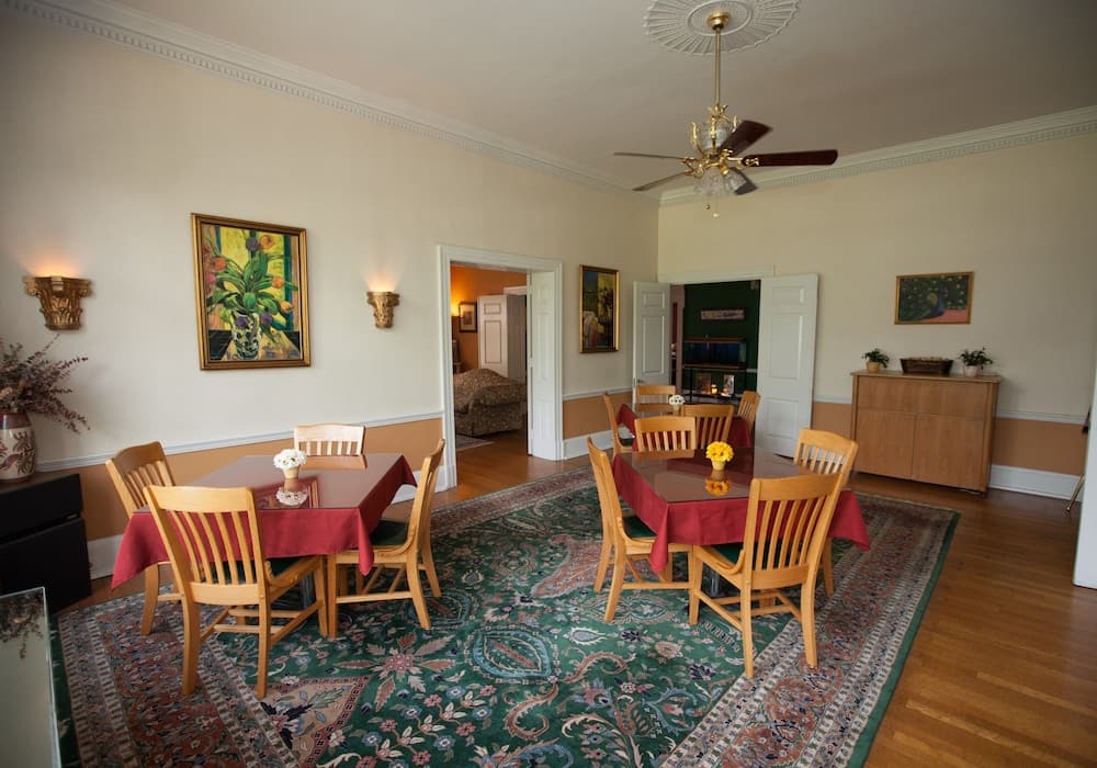 Photograph supplied for Morehead Manor B&B