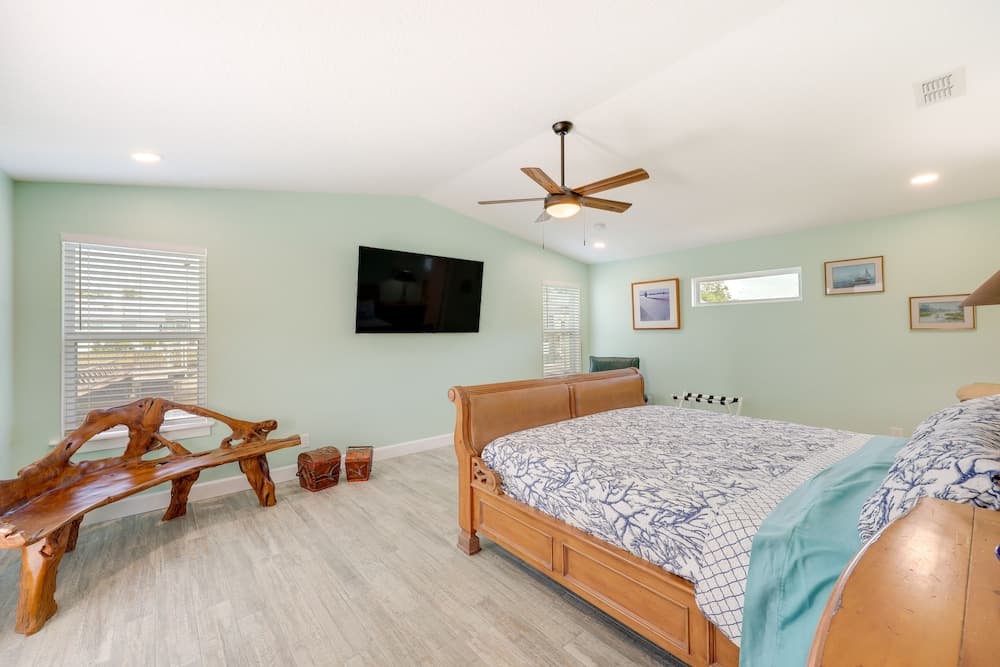 Photograph supplied for Waterfront Jacksonville Retreat w/ Boat Dock!