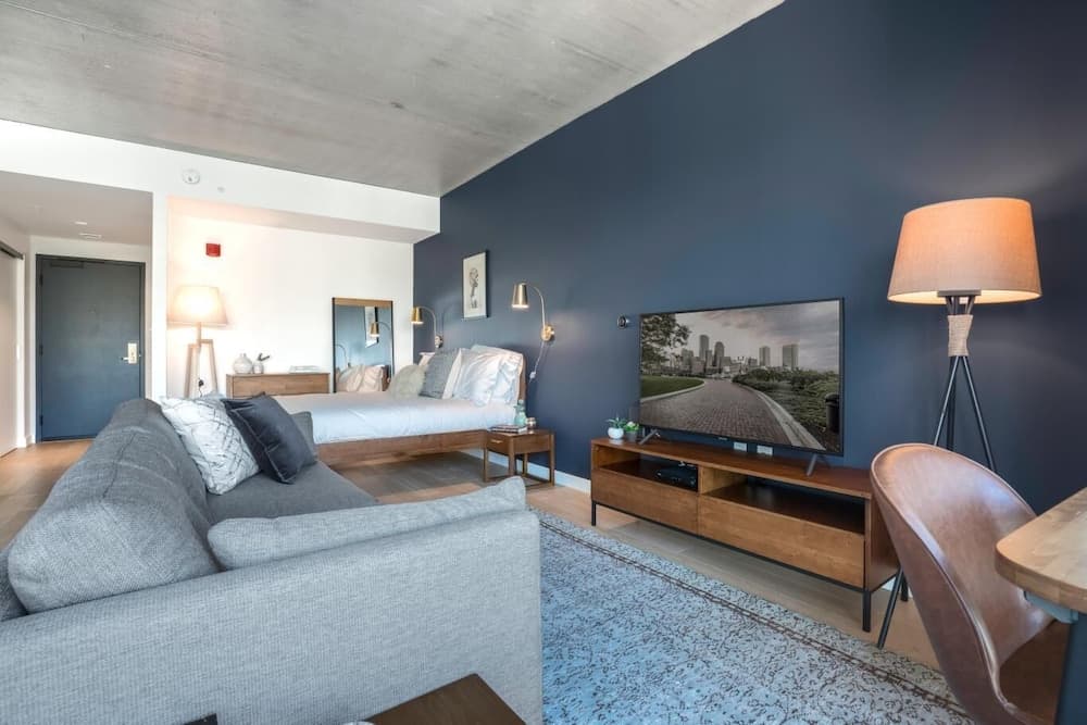 Photograph supplied for Luxurious Studio in the Seaport District