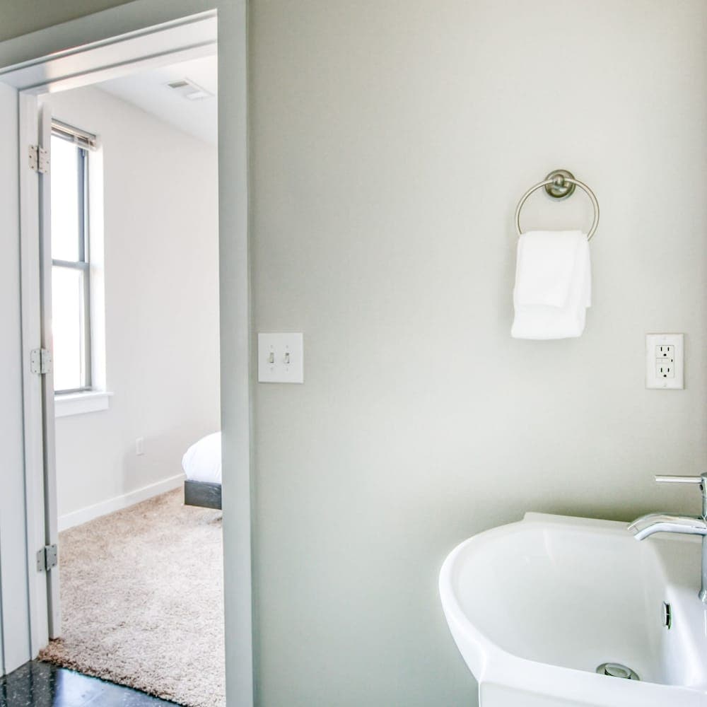 Photograph supplied for Cozysuites Music Row Modern 1BR w Free Parking 17