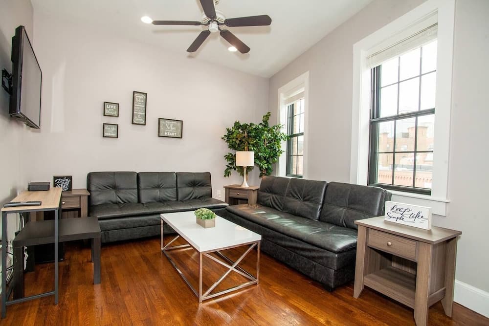 Photograph supplied for Luxury Back Bay Downtown Boston NEW Condo
