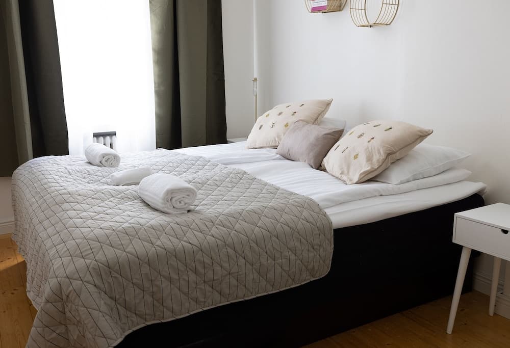 Photograph supplied for 2ndhomes Charming 2BR Home w Balcony
