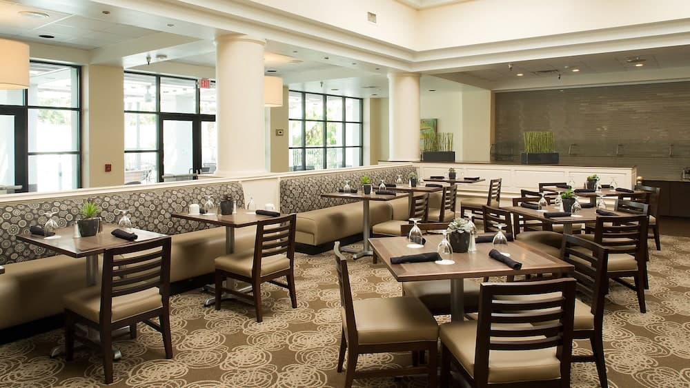 Photograph supplied for Holiday Inn Houston S - Nrg Area - Medical Center by IHG
