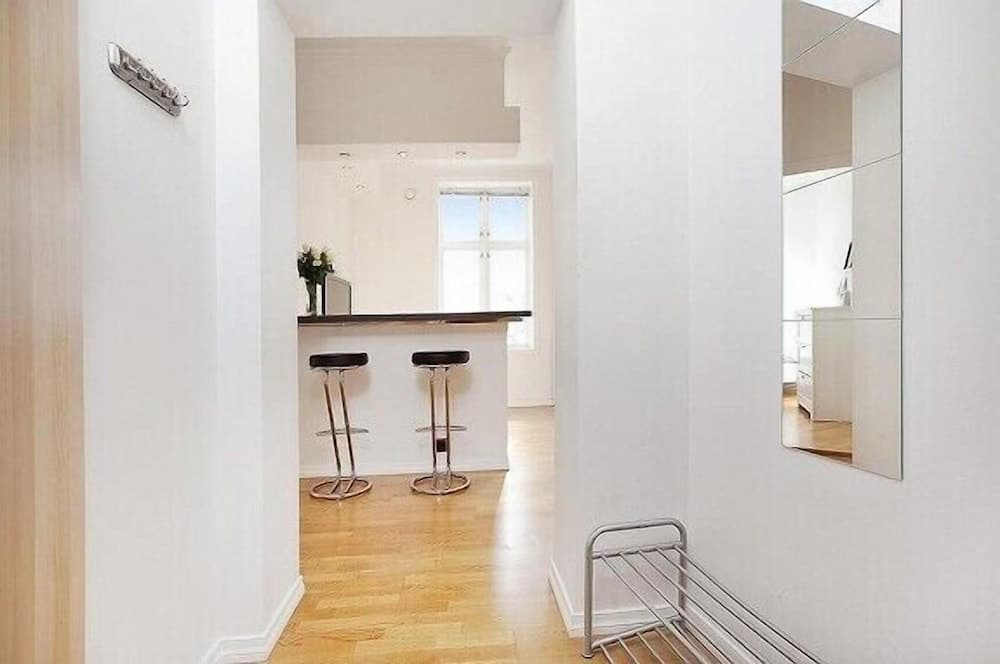 Photograph supplied for Modern Apartment In The City Center