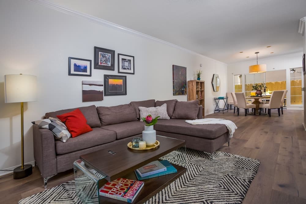 Photograph supplied for Orlando Townhouse