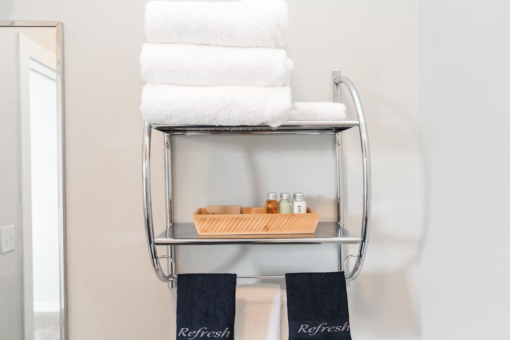 Photograph supplied for Cozysuites Music Row Elegant 1BR w Free Parking 51