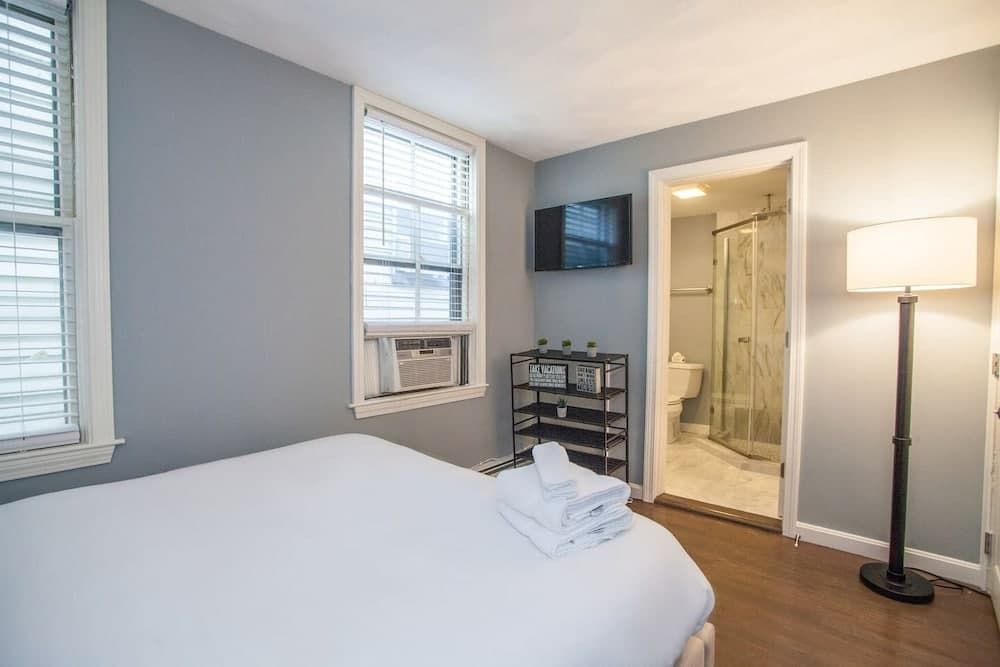 Photograph supplied for Luxury Collection-4 Bedroom 3 Full-bathroom-boston
