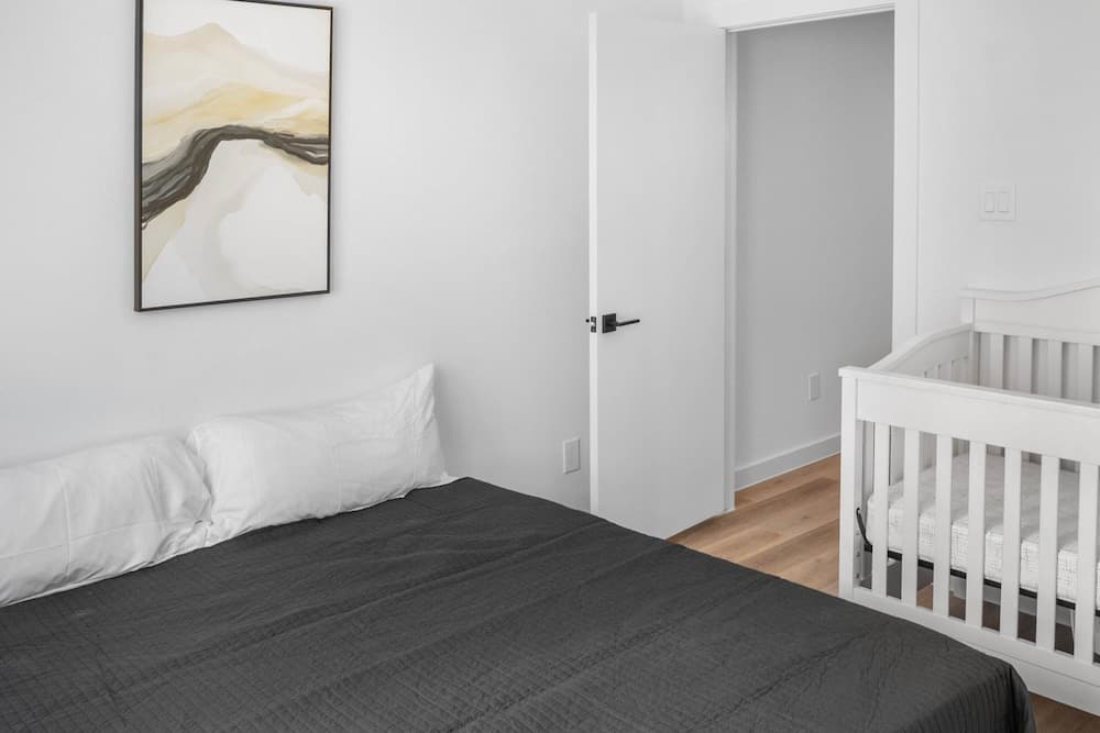 Photograph supplied for 5BD Spacious Retreat Fast Wi-fi Parking Gym