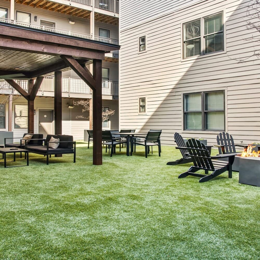 Photograph supplied for Cozysuites Music Row Spacious 2BR Free Parking 40