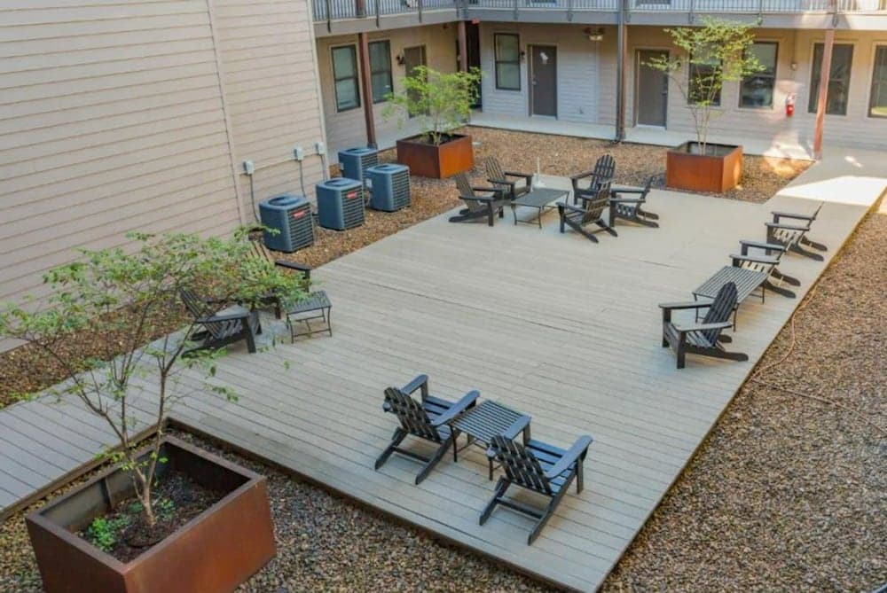 Photograph supplied for Cozysuites Music Row Modern 1BR w Free Parking 47