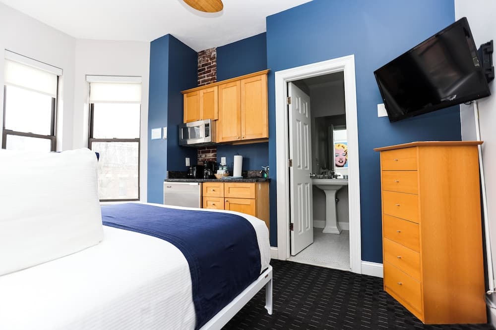 Photograph supplied for Maverick Suites at 400 Columbus Ave