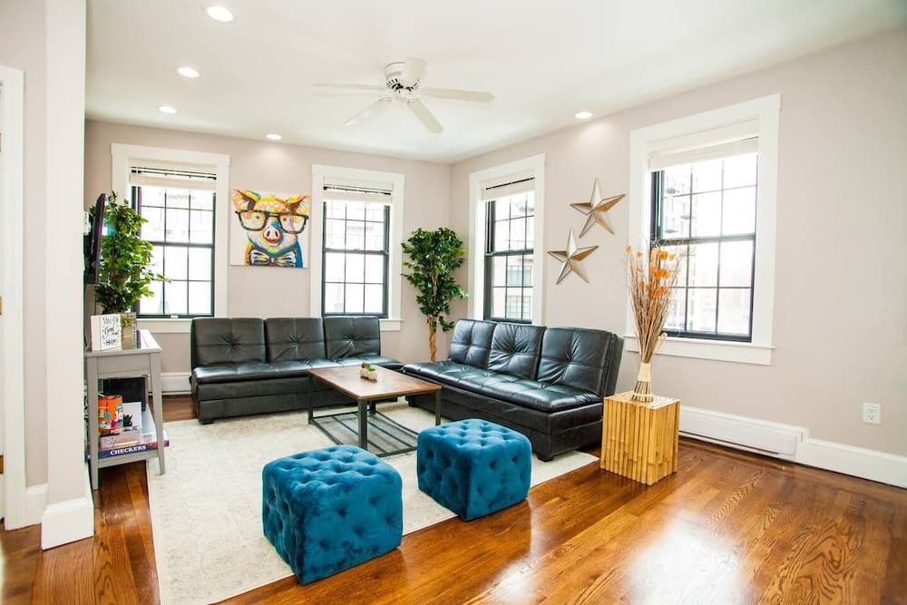 Photograph supplied for Boston Back Bay Brand New Condo Sleeps 8