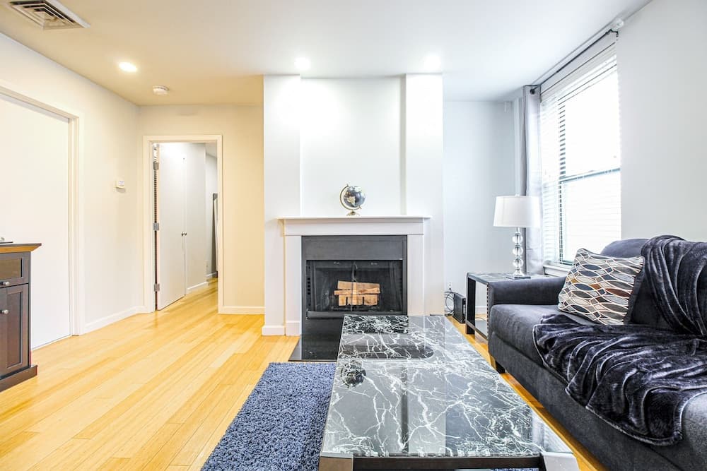 Photograph supplied for Luxury & Stylish 1br/1ba in Boston South End - BU Medical