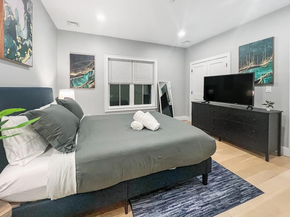 Photograph supplied for Luxury 2BD 2BA Near Logan Airport and T Station