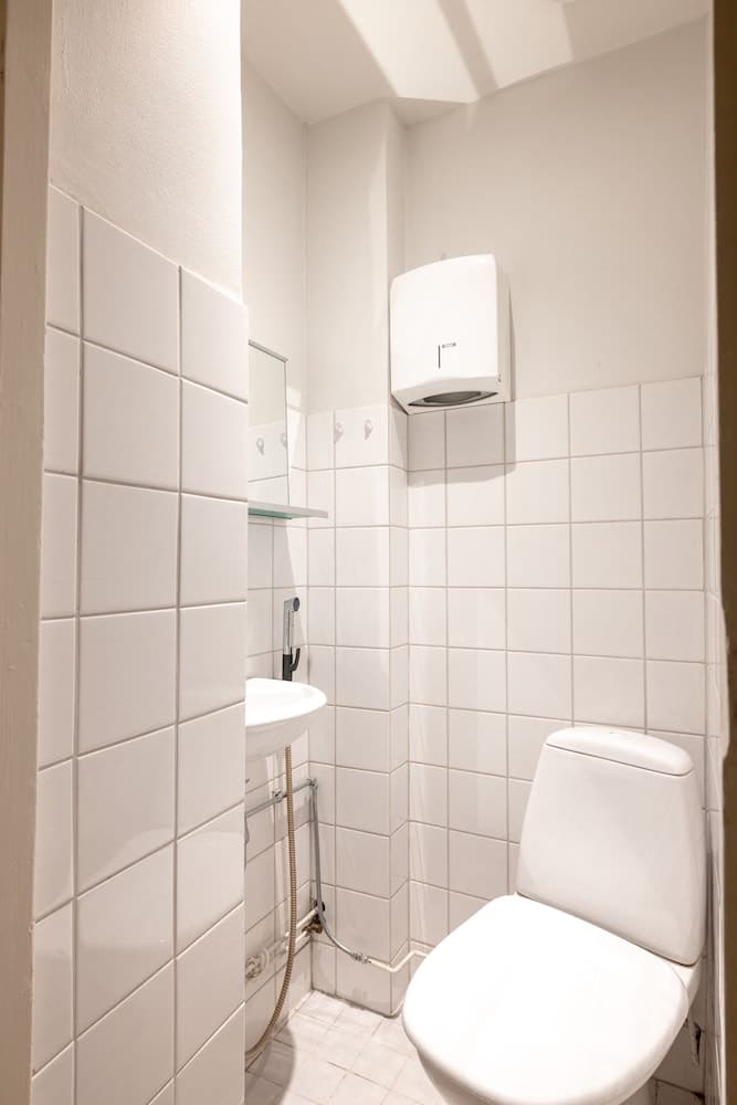Photograph supplied for 2ndhomes Bright & Spacious 5BR Apartment