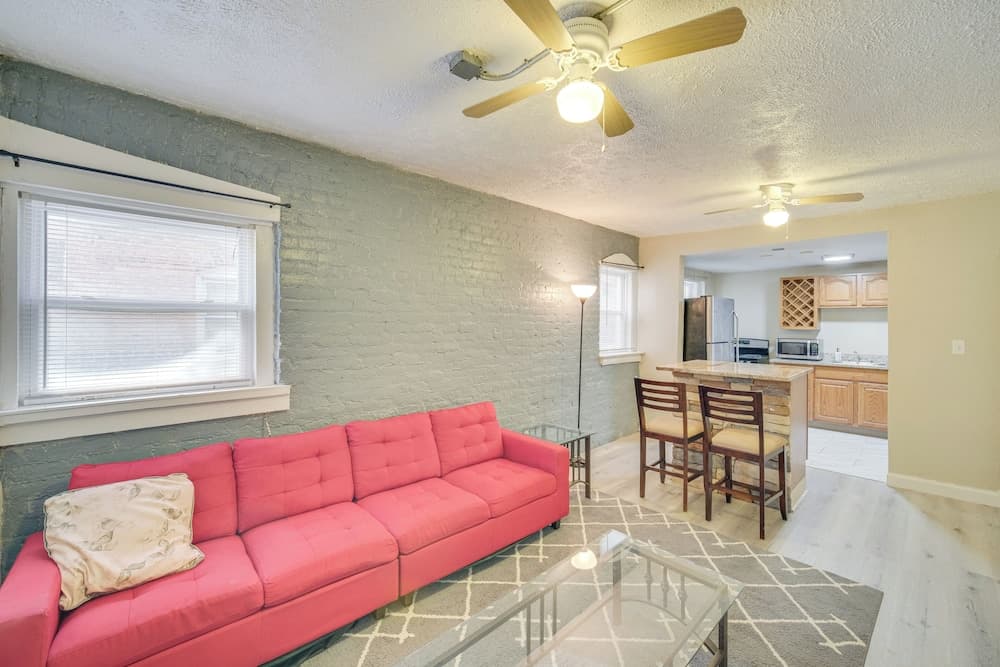 Photograph supplied for Cleveland Heights Apt < 2 Mi to University Circle!